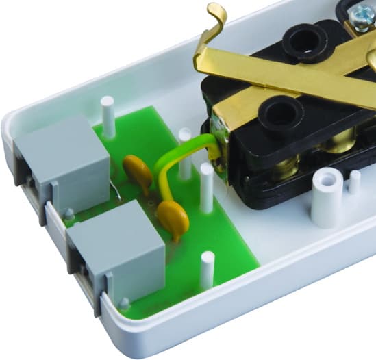 Produžni kabel 5U 5m sa linijsko prenaponskom zaštitom 4