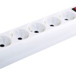 Produžni kabel 5U 2m sa prekidačem